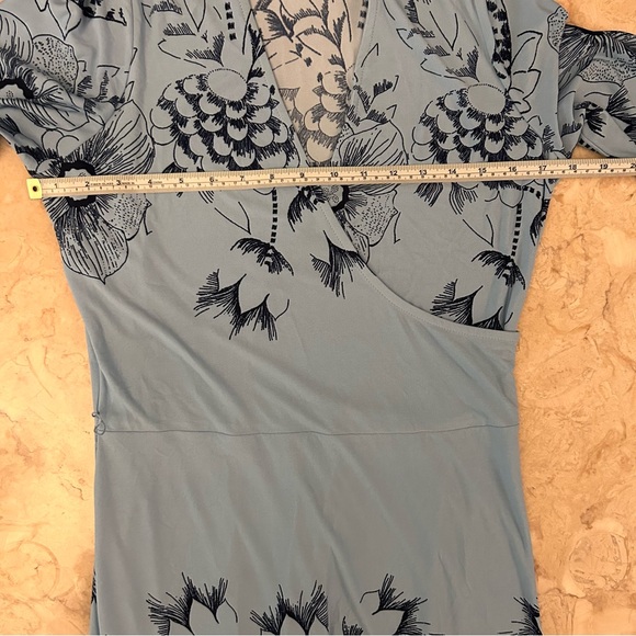 LEOTA New Perfect Wrap Dress Blue Bracelet Sleeve Large - Picture 6 of 12